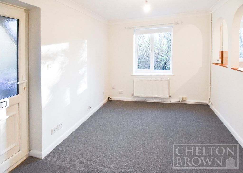 Property photo 3 of 10 Living Room