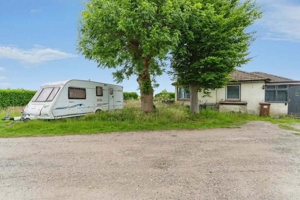 Property photo 2 of 38