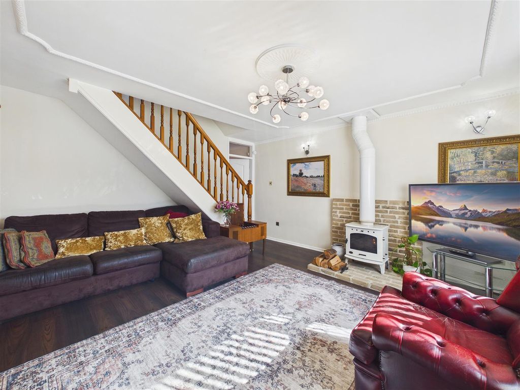 Property photo 2 of 22 Cam05476G0-Pr0151-Still011.Jpg