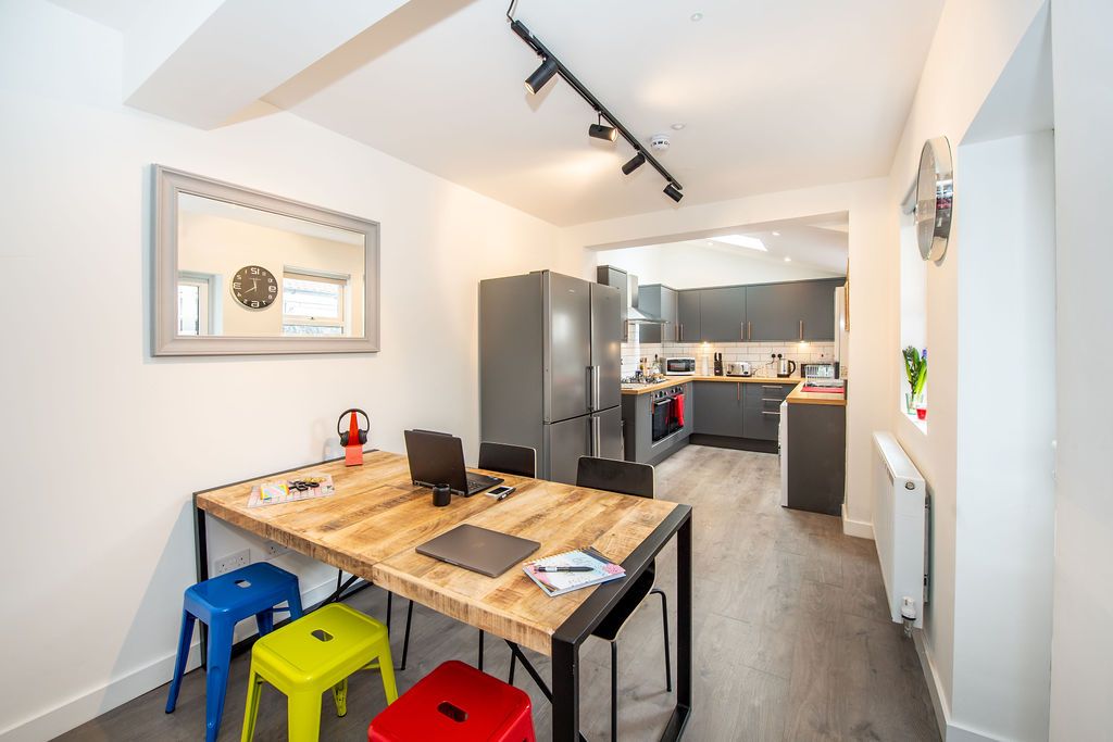 Property photo 2 of 15 49Halsburyroad-6