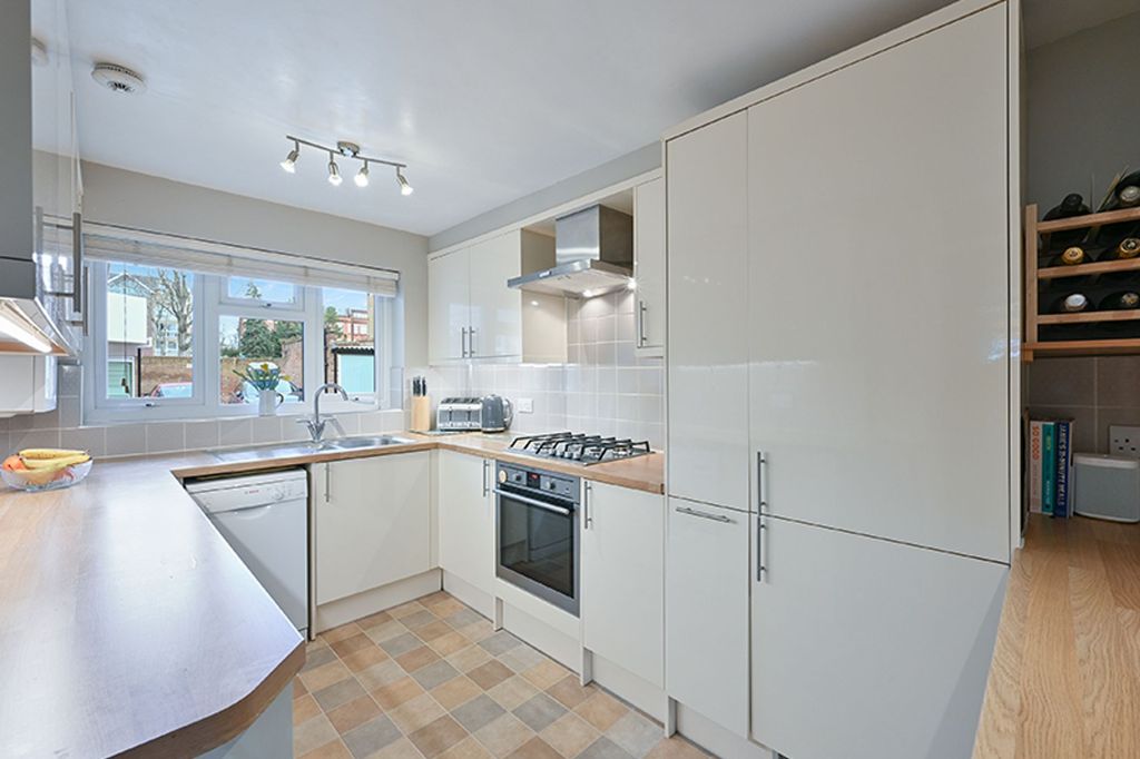 Property photo 3 of 9