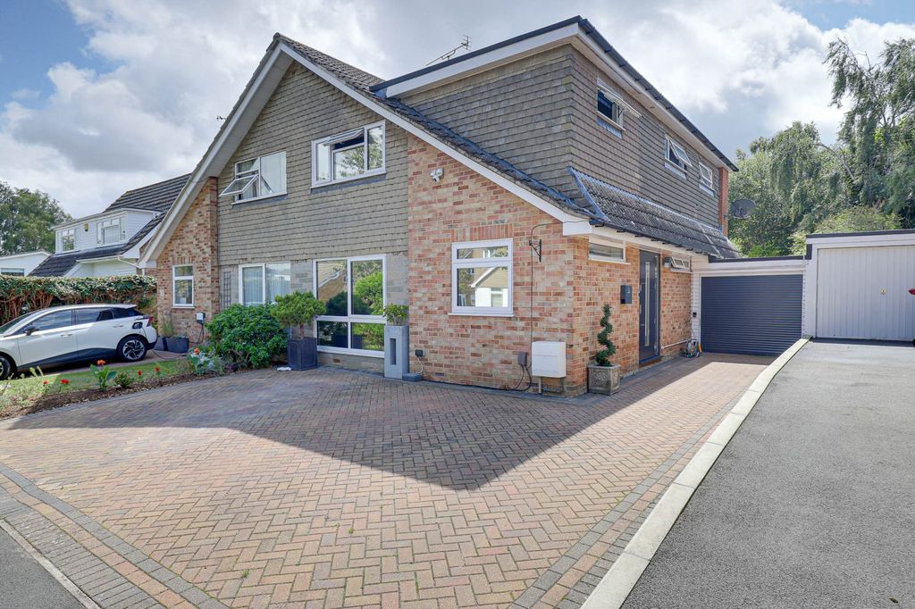 Property photo 1 of 31