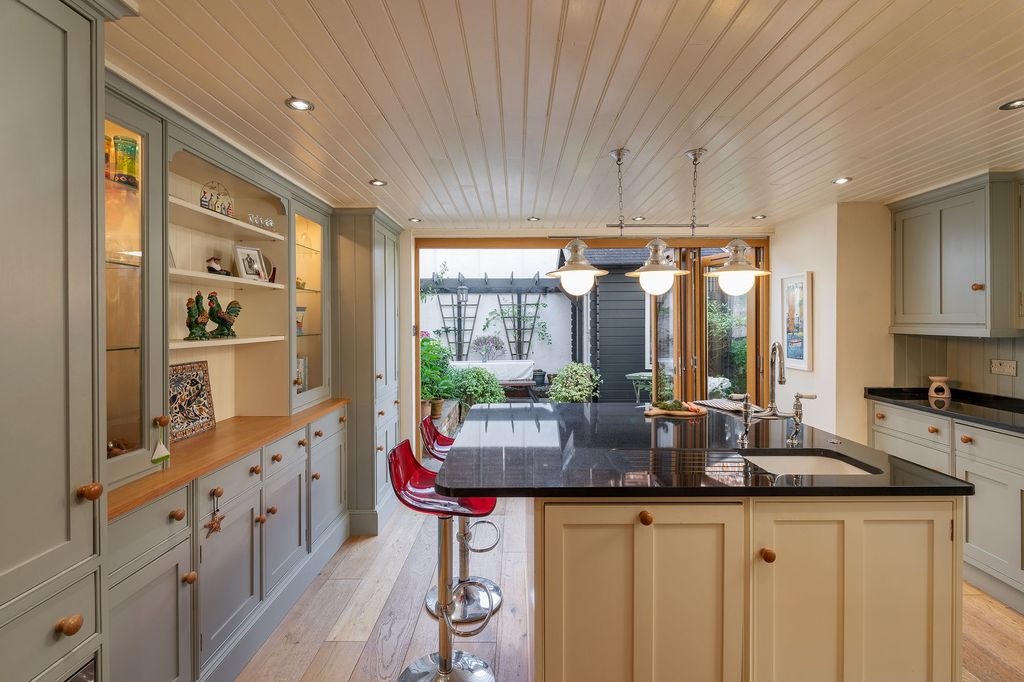 Property photo 1 of 12 Kitchen_1 Charles Street, Dartmouth