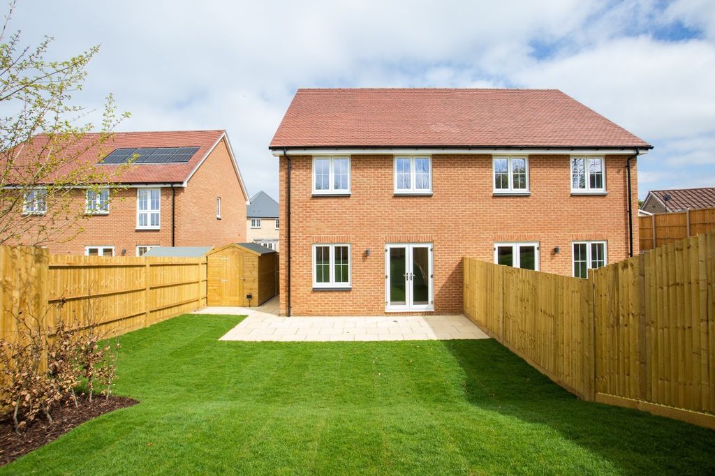 Property photo 1 of 20 Plot 10 Garden