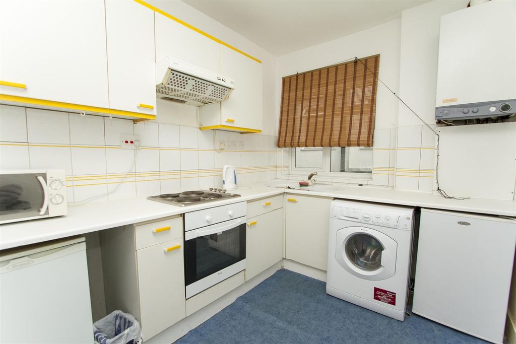 Property photo 3 of 6