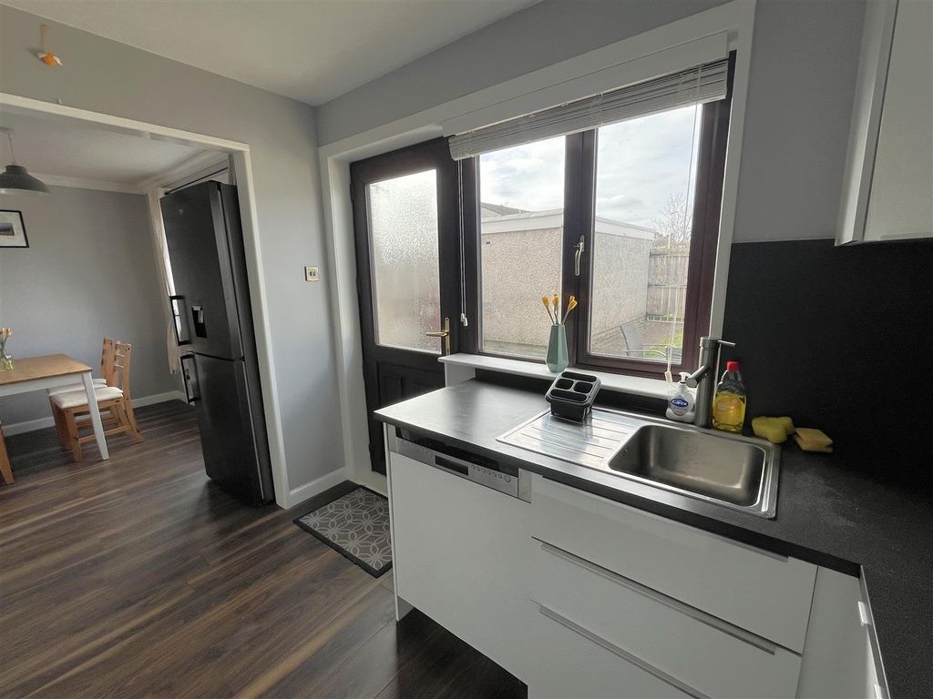 Property photo 3 of 22 Kitchen