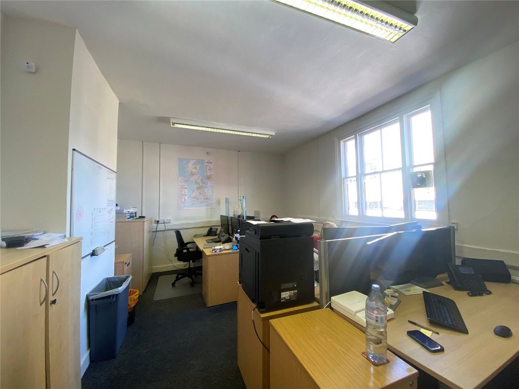 Property photo 2 of 14 Picture No. 02