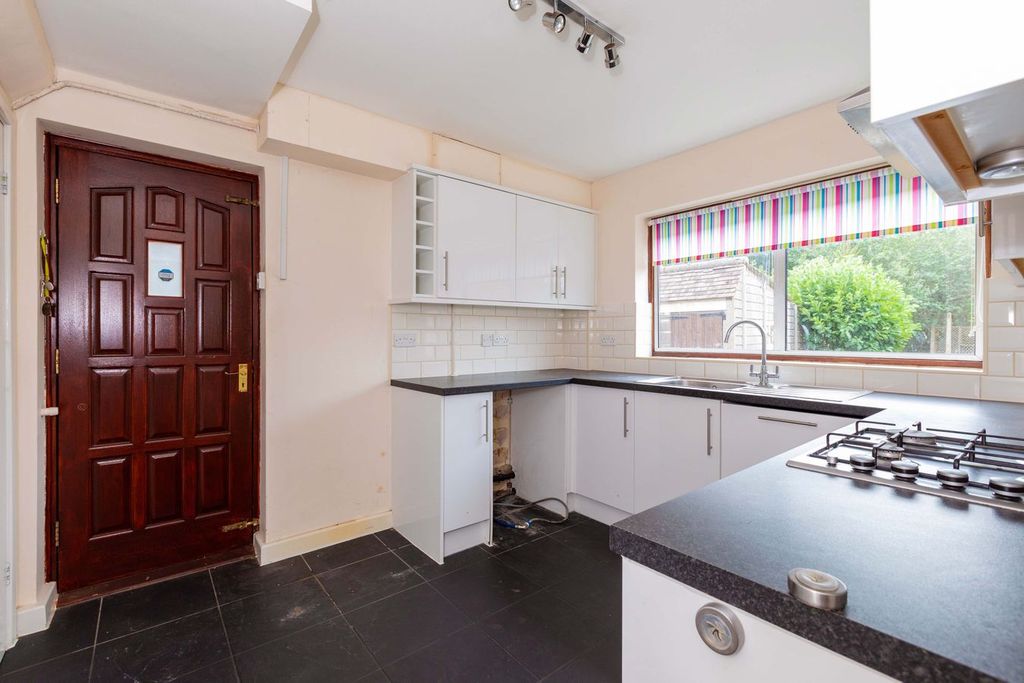 Property photo 3 of 13