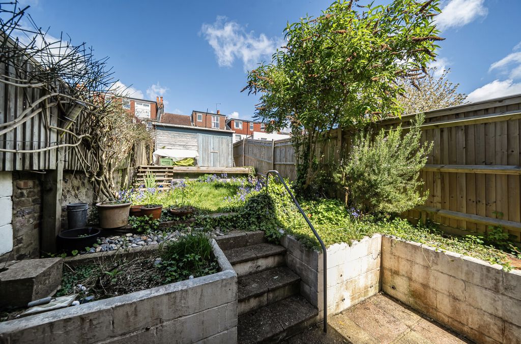 Property photo 2 of 14 1446376-23-69Dcdb...