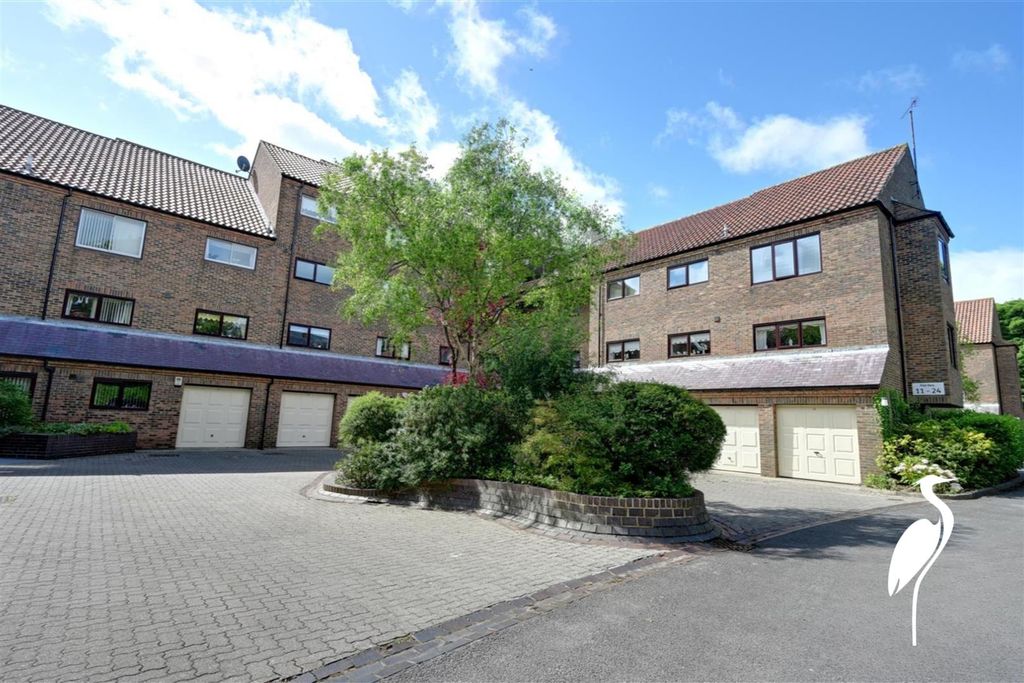 Property photo 1 of 31