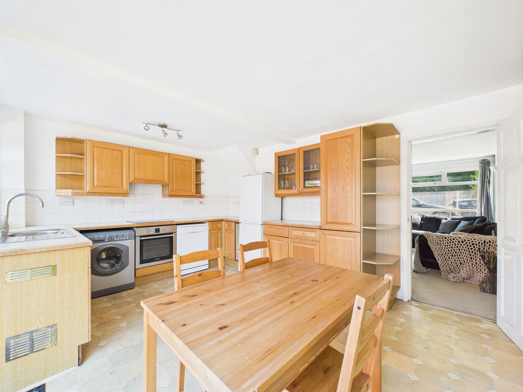 Property photo 2 of 18 Dining Kitchen