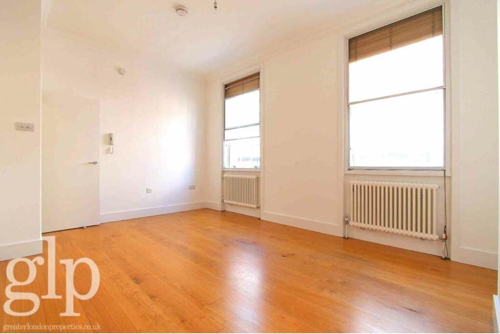 Property photo 2 of 11 962664