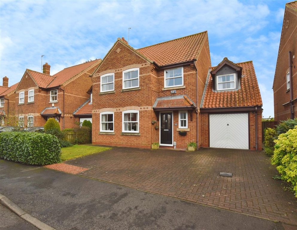 Property photo 1 of 27 89B3Fd65-Front 20A.Jpg