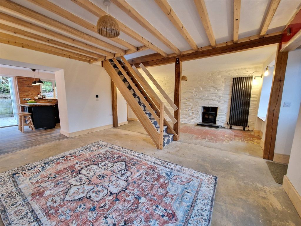 Property photo 2 of 24 Picture No. 23