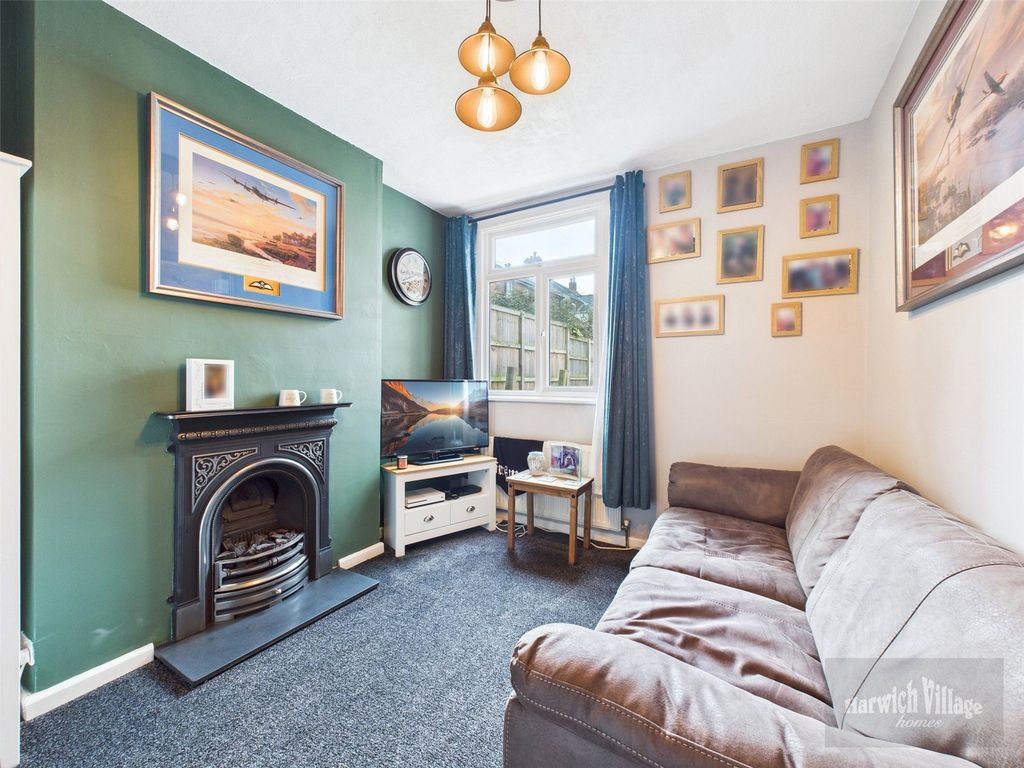 Property photo 3 of 19 Picture 3