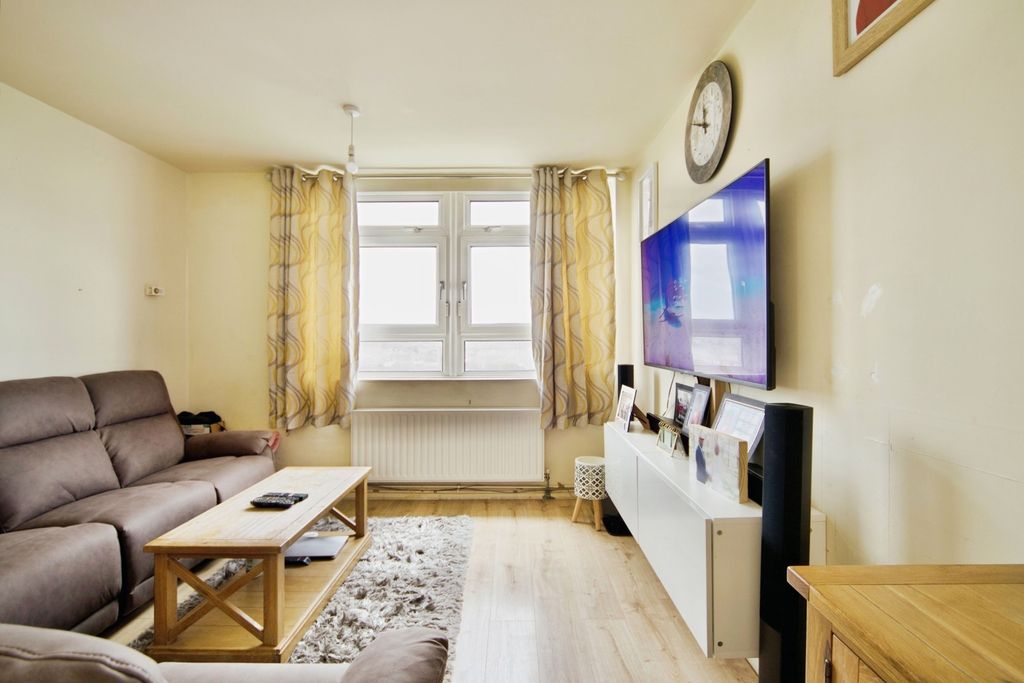 Property photo 3 of 12 Pbox-Img.Jpg