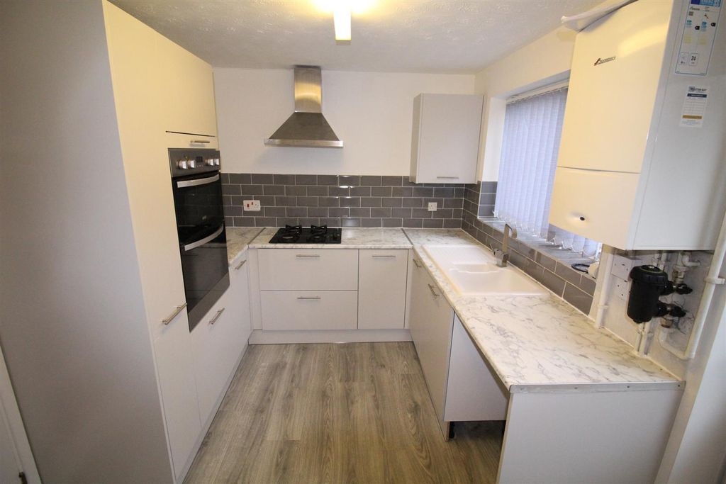 Property photo 2 of 12 Kitchen.Jpg