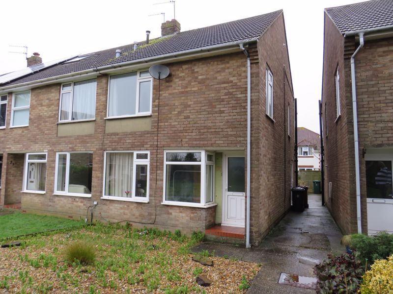 Property photo 1 of 9 Photo 8