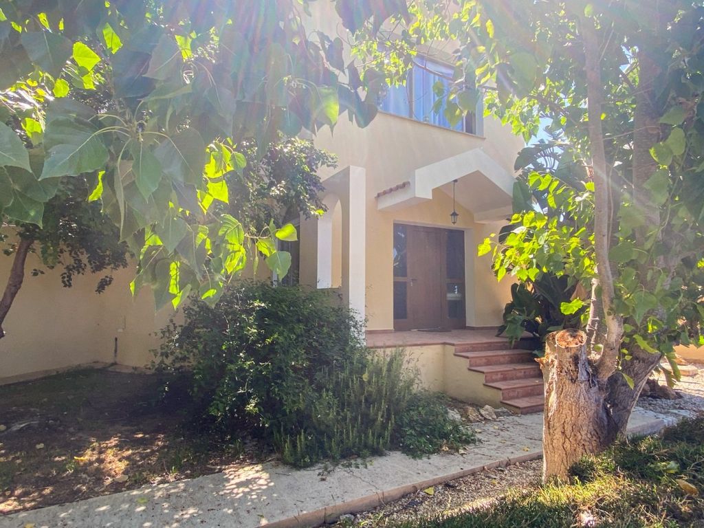 Property photo 3 of 39