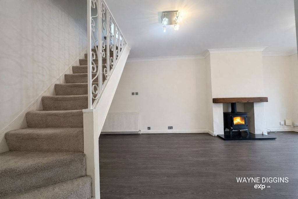 Property photo 3 of 26