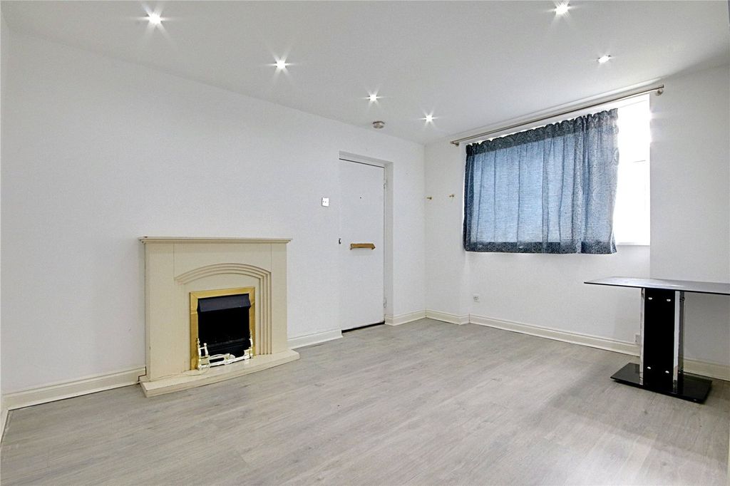 Property photo 2 of 8 Picture No. 06