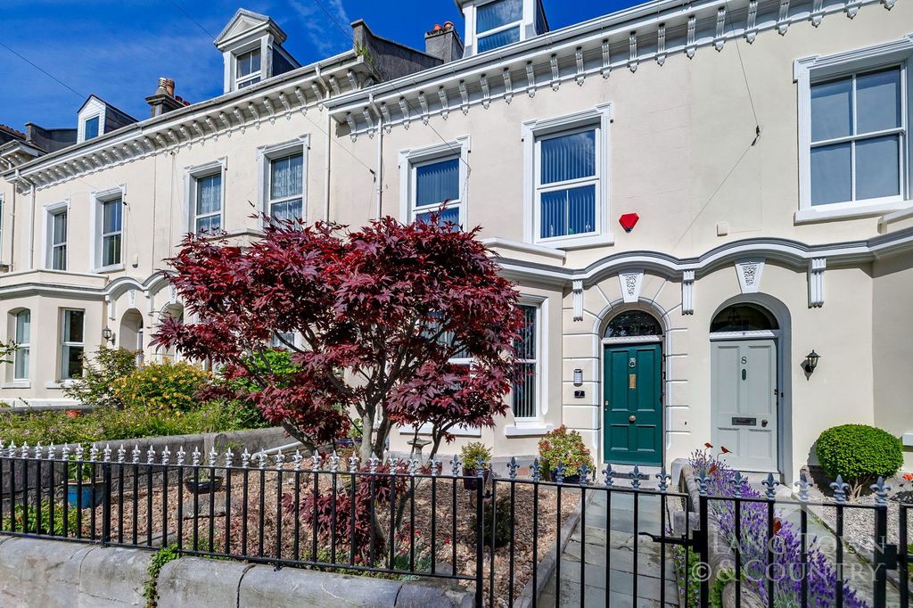 Property photo 1 of 19