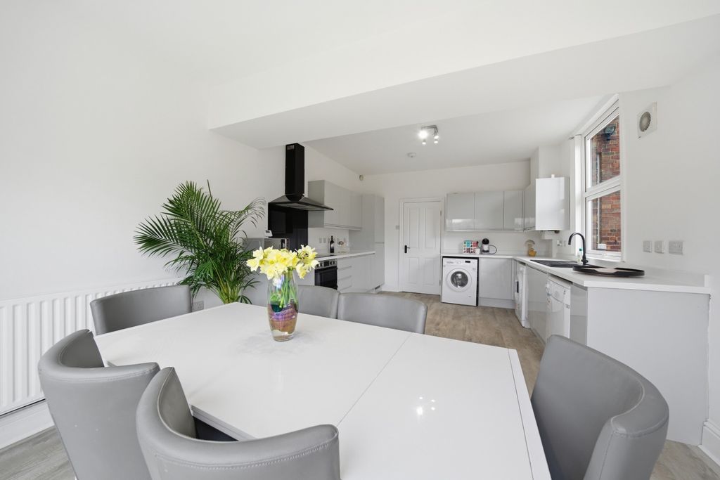 Property photo 3 of 34 5002036