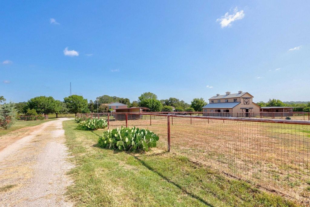 Property photo 3 of 31 <Alttext/>