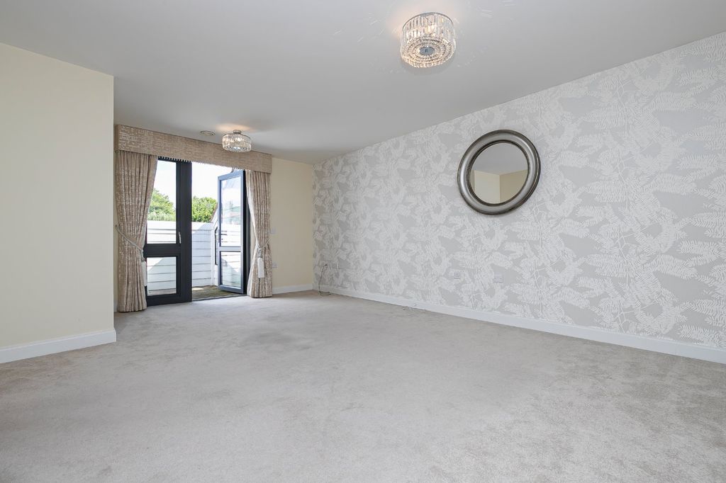 Property photo 2 of 12 Picture No. 04