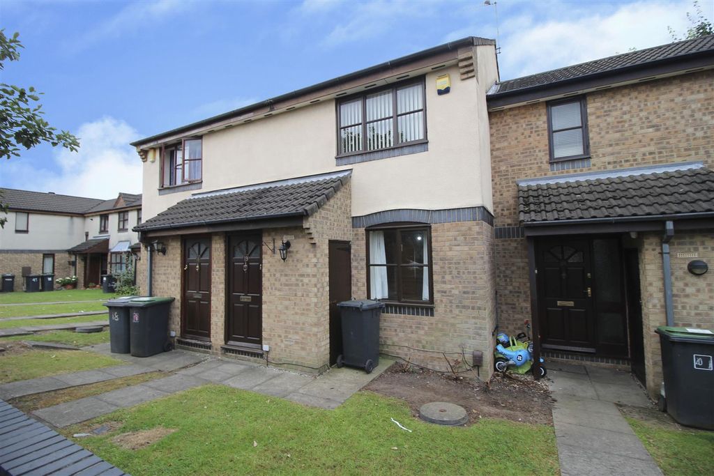 Property photo 1 of 11