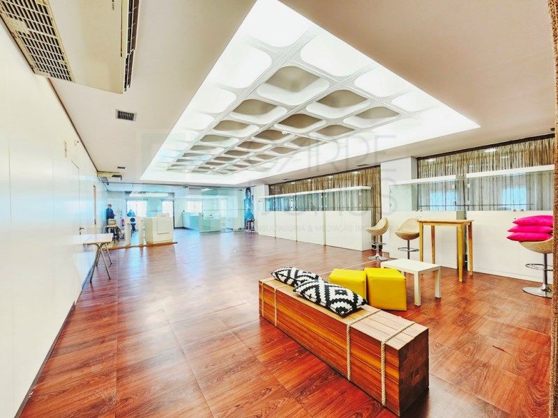 Property photo 1 of 64