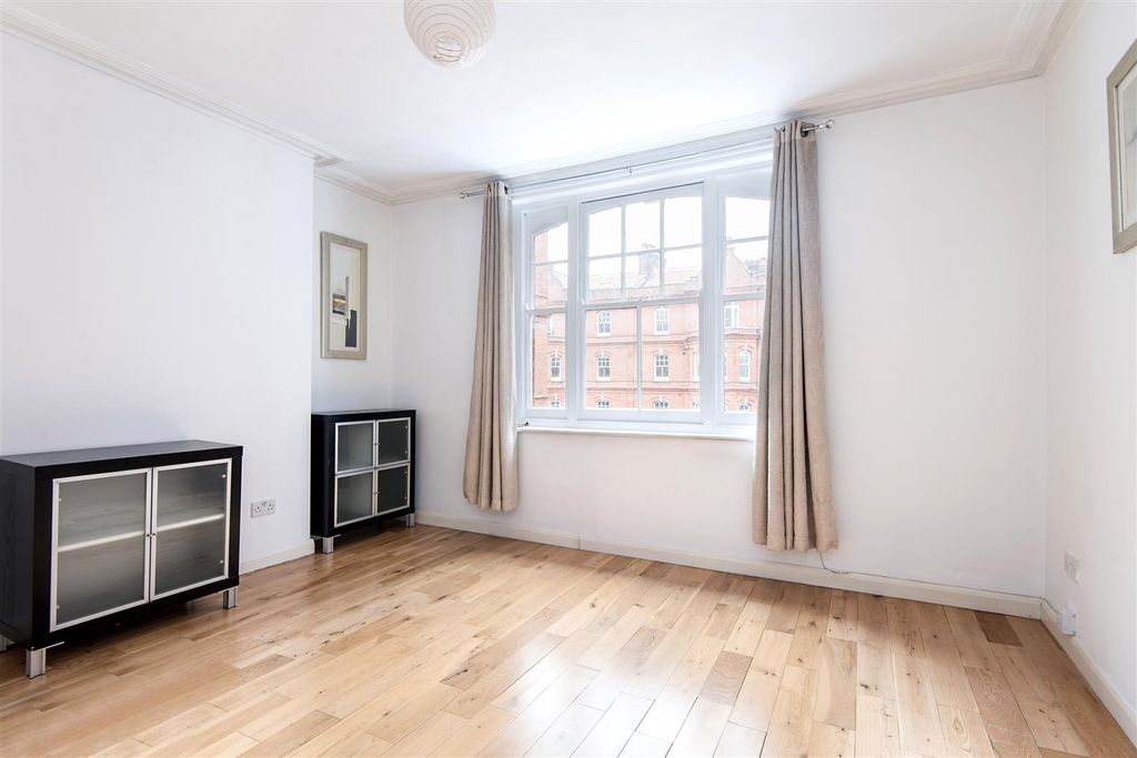Property photo 3 of 11 42662_Hi-Res(01).Jpg