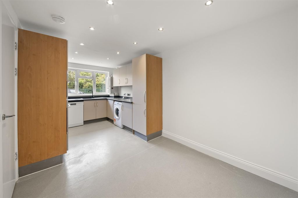 Property photo 2 of 16 2