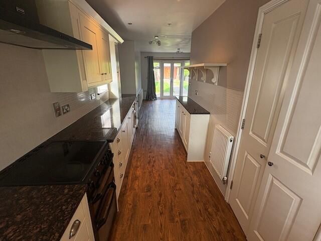 Property photo 3 of 16 Kitchen