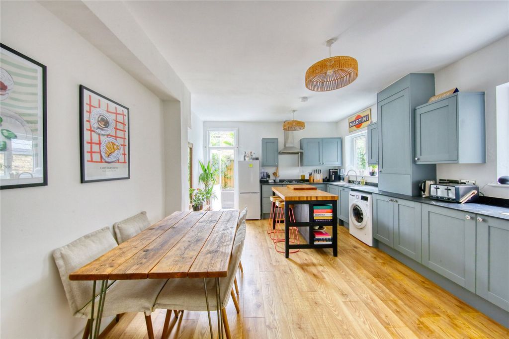 Property photo 1 of 11 Picture No. 26