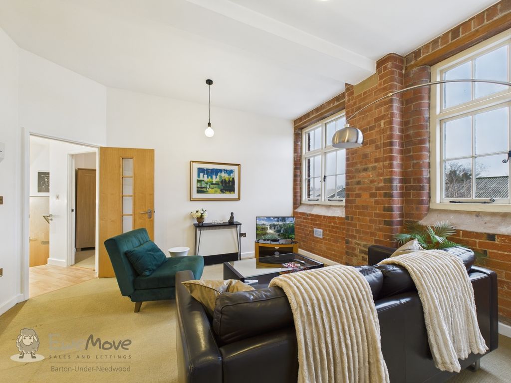 Property photo 1 of 16 Lounge B