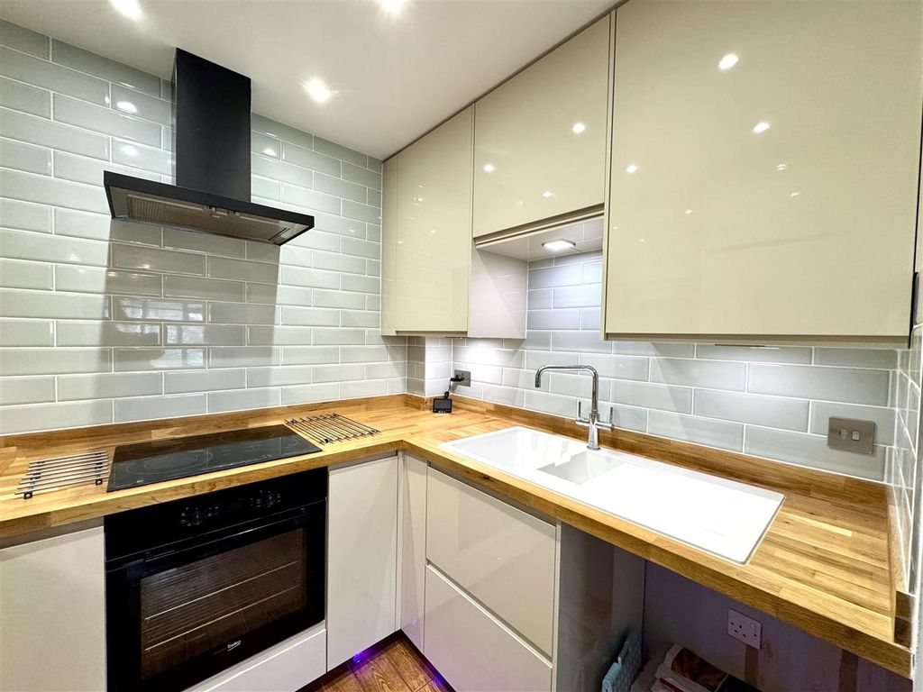 Property photo 3 of 12 Img_0256.Jpeg