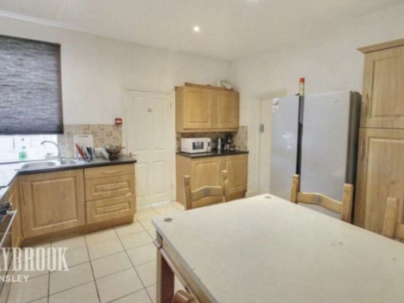 Property photo 2 of 7