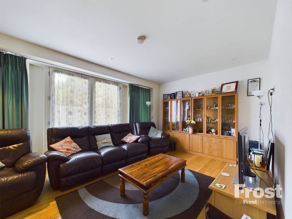 Property photo 1 of 8 Picture No. 02
