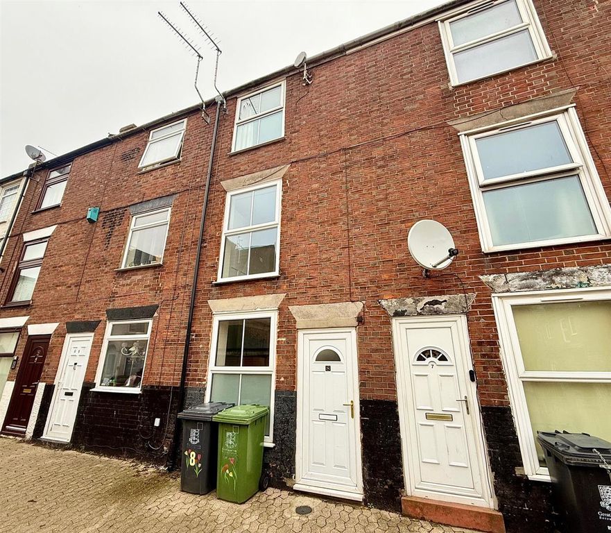 Property photo 1 of 11 Front View