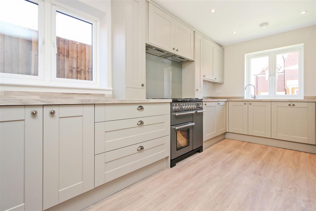 Property photo 3 of 13 Picture 3