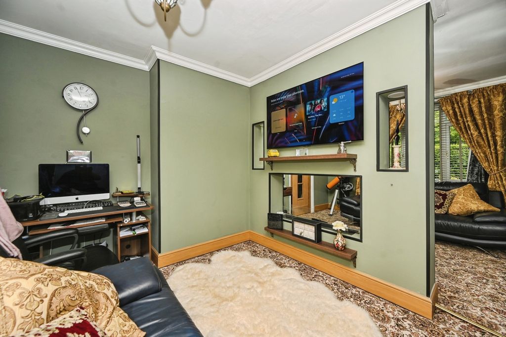 Property photo 3 of 20 Pbox-Img.Jpg