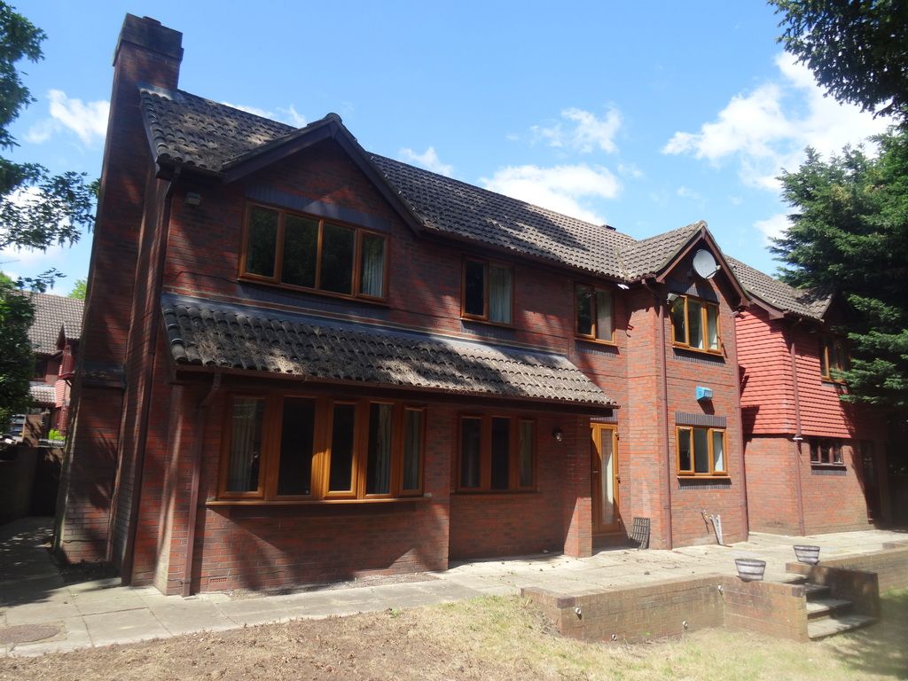 Property photo 1 of 24