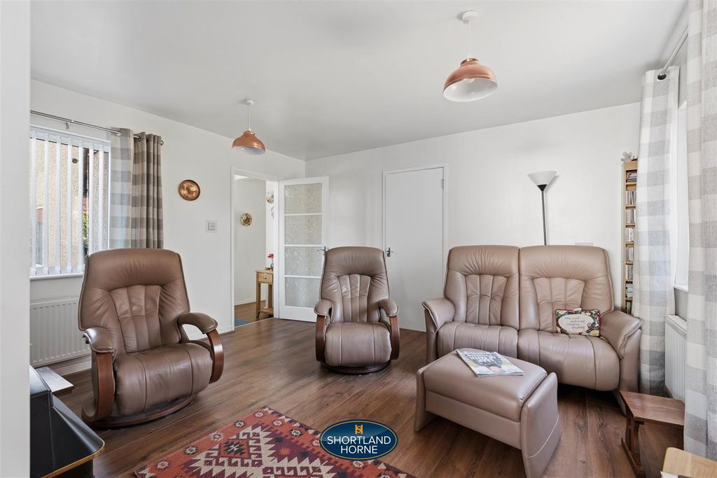 Property photo 3 of 34 The Hollies, Bennetts Rd North (23 Of 38).Jpg