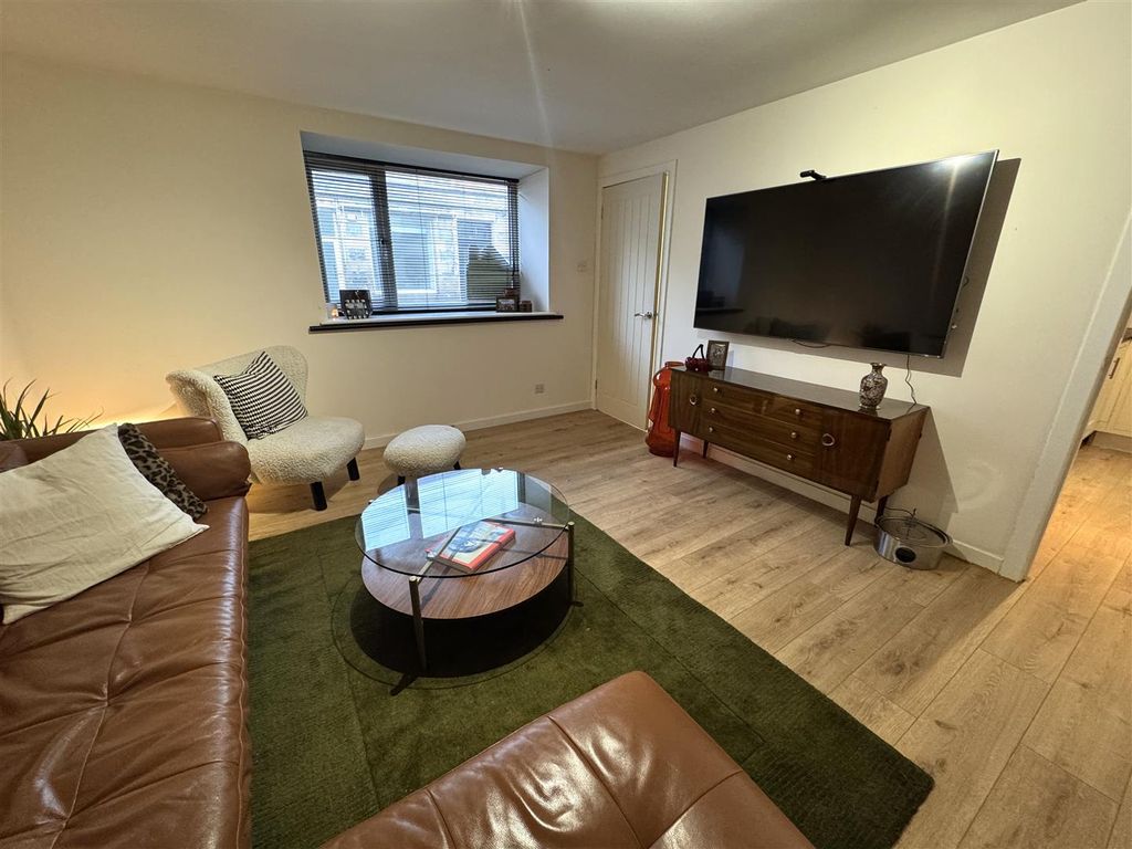 Property photo 2 of 12 Lounge 3.Jpg