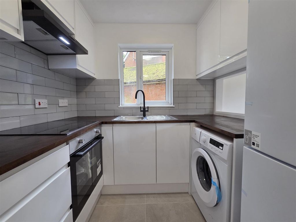 Property photo 2 of 10 358722.Jpg