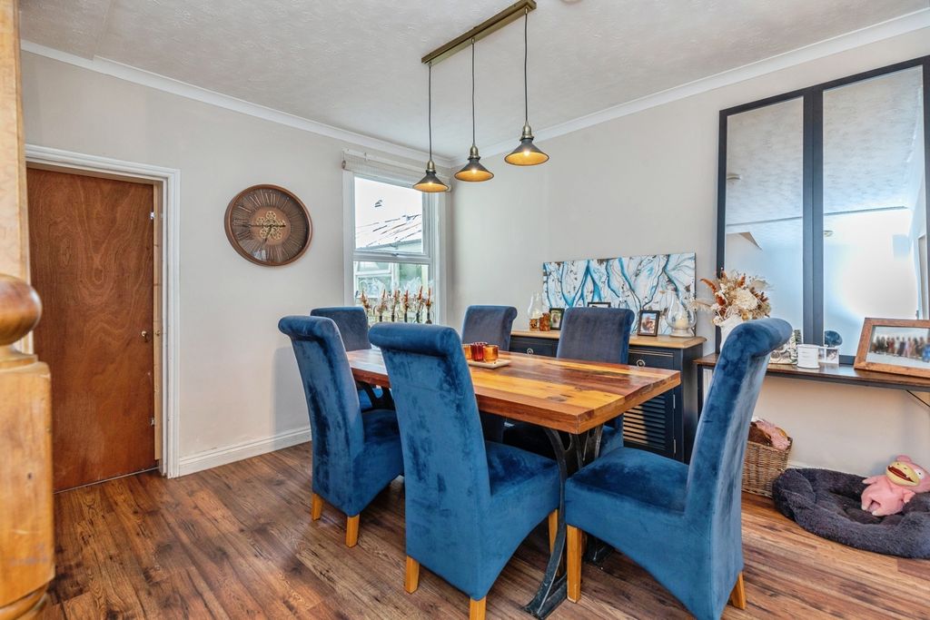 Property photo 1 of 13 Pbox-Img.Jpg