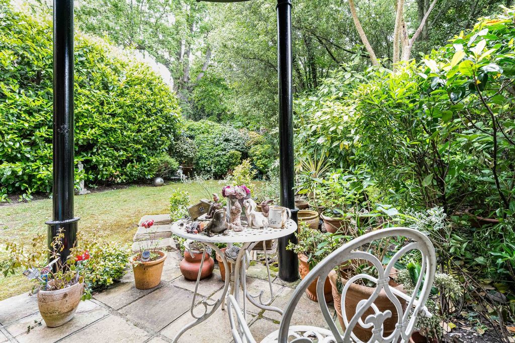 Property photo 2 of 20 Picture No. 10