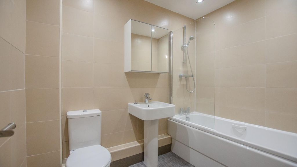 Property photo 3 of 36 5 Crossley Court (6).Jpg