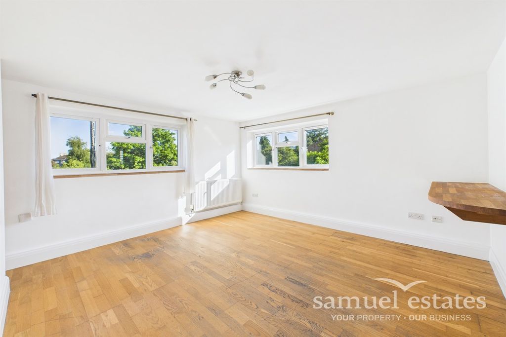 Property photo 1 of 11 Living Area